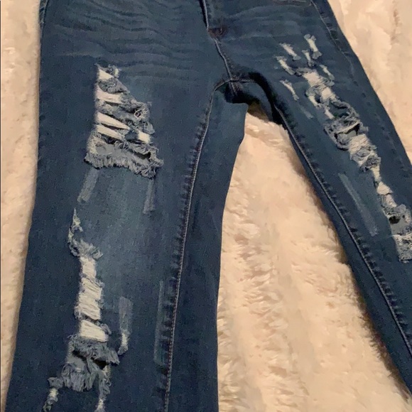 WAX JEANS LA || Ripped Jeans - Picture 3 of 5